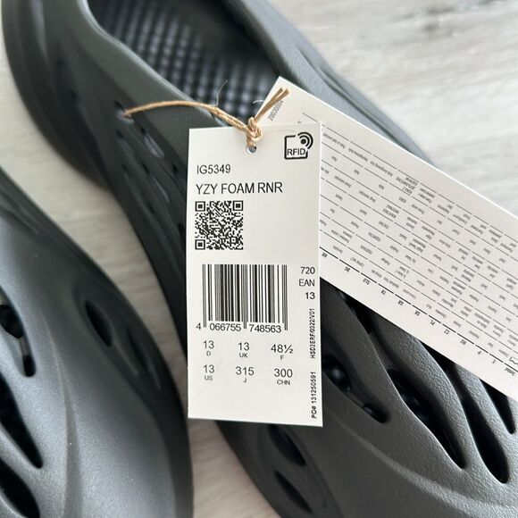 adidas Yeezy Foam RNR Carbon 13 NWT IN BOX - Picture 9 of 12